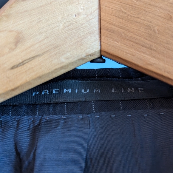 SOLD/// Strellson Striped Charcoal Suit 38/32 'Lucky Livio' - Picture 8 of 9